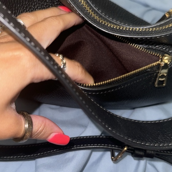 Coach - Picture 7 of 10